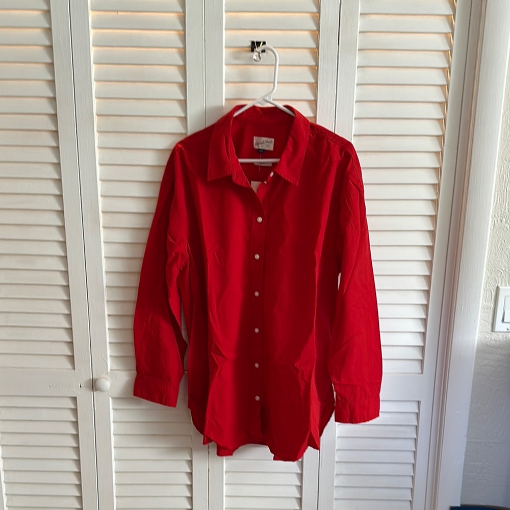 Universal Thread Red Women’s Shirt size XL